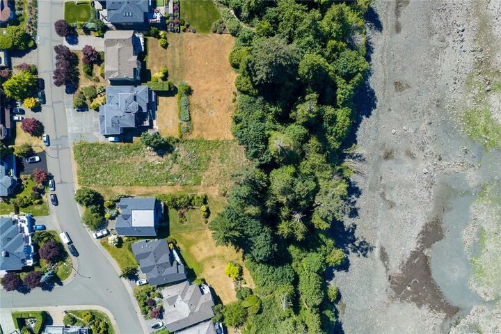 5402 Bayshore Dr — photo 1