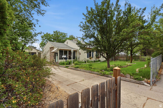 Property Photo:  5527 S 4270 W  UT 84118 