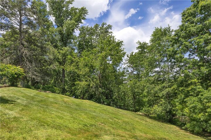 Property Photo:  2404 Marble Ln  PA 15143 