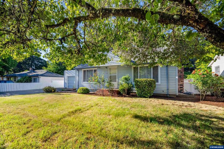 Property Photo:  1060 Albert Dr SE  OR 97302 