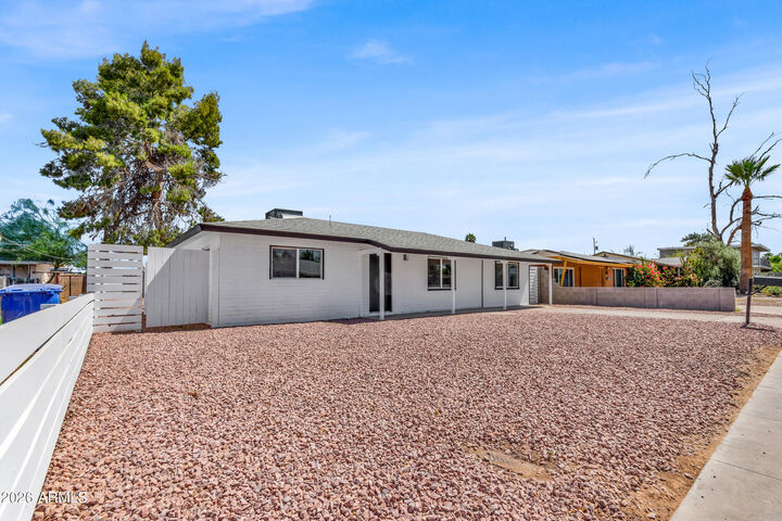 Property Photo:  618 W 12th Street  AZ 85281 