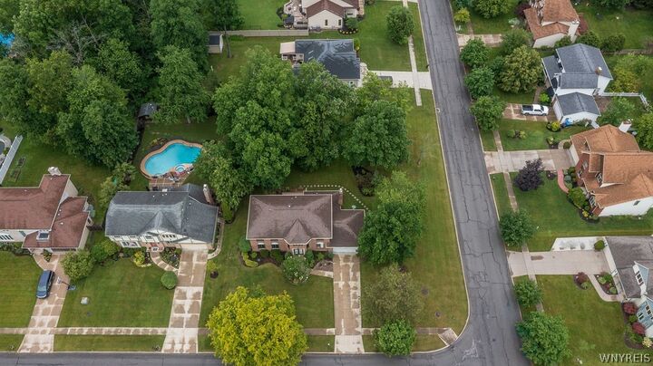 Property Photo:  47 Woodstock Road  NY 14072 