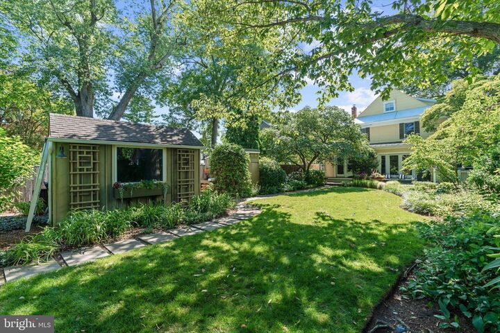 Property Photo:  210 N Queen Street  MD 21620 