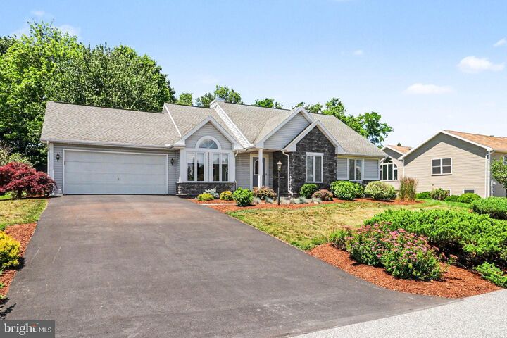 Property Photo:  32 Teaberry Drive  PA 17015 