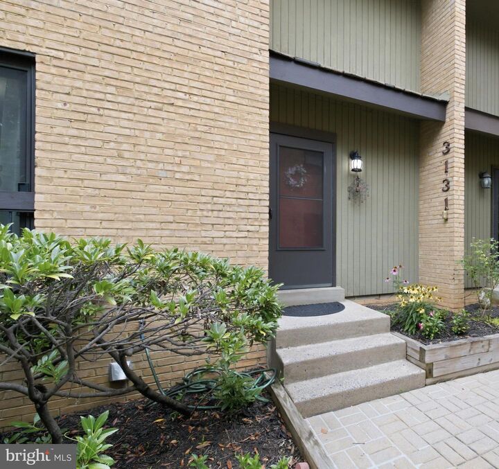 Property Photo: 3131 Guysborough Drive VA 22031