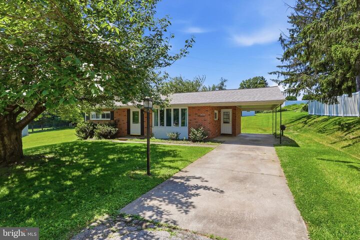 Property Photo:  2102 Louise Avenue  PA 17403 