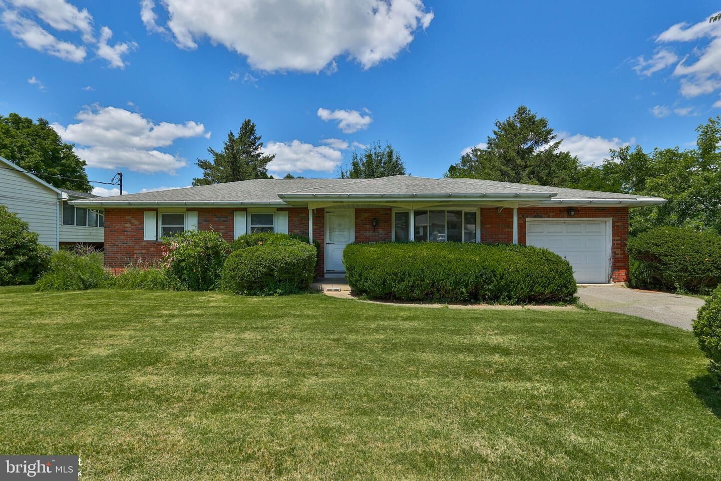 Property Photo:  2649 Northview Avenue  PA 18045 