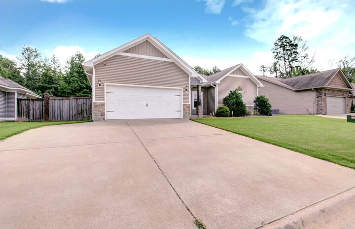 Property Photo:  2917 Gillis Drive  AR 72015 