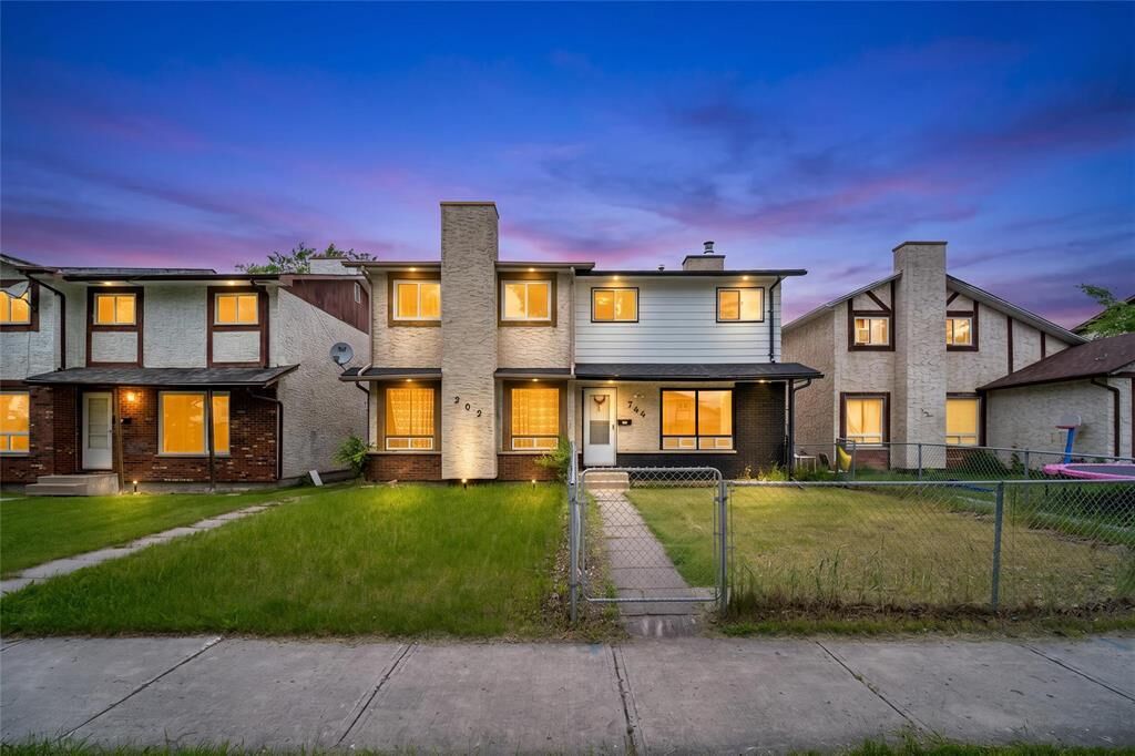 Property Photo:  201 Kinver Avenue  MB R2R 1G9 