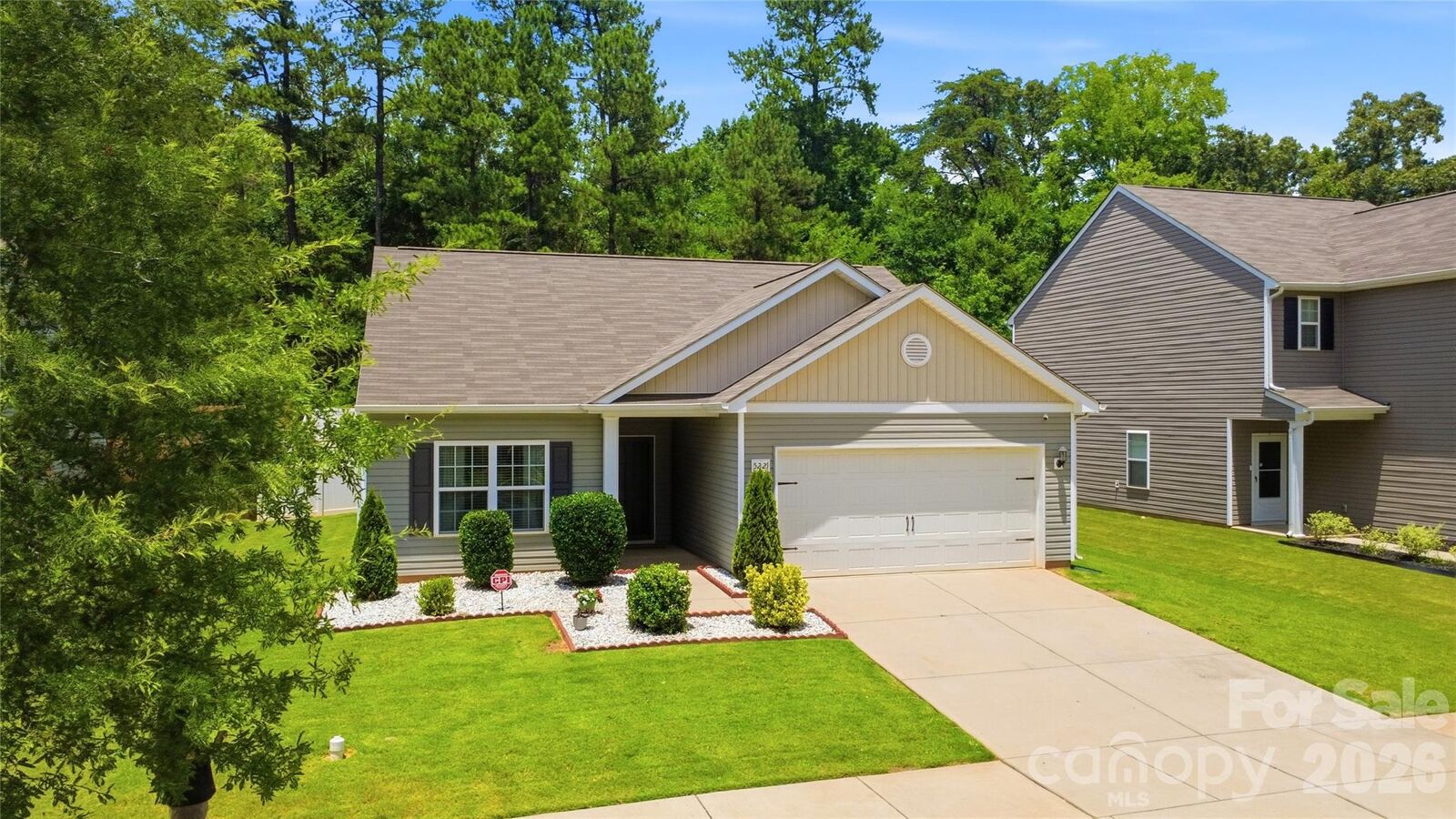 Property Photo:  5221 Upton Place  NC 28215 
