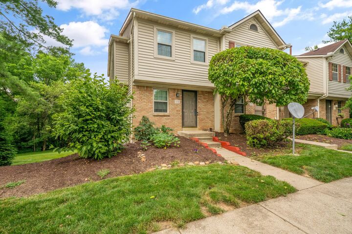 Property Photo:  210 Foxtrail Court  OH 43081 