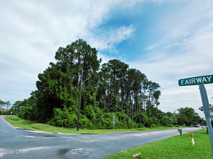 Property Photo:  233 Fairway Boulevard  FL 32407 
