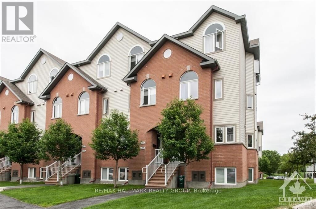 Property Photo:  49 Jardin Private 337  ON K1K 2V8 