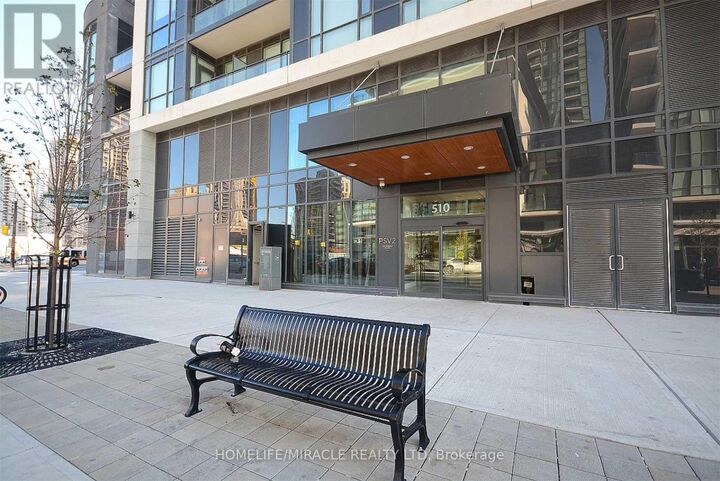 Property Photo:  510 Curran Place  ON L5B 0J8 