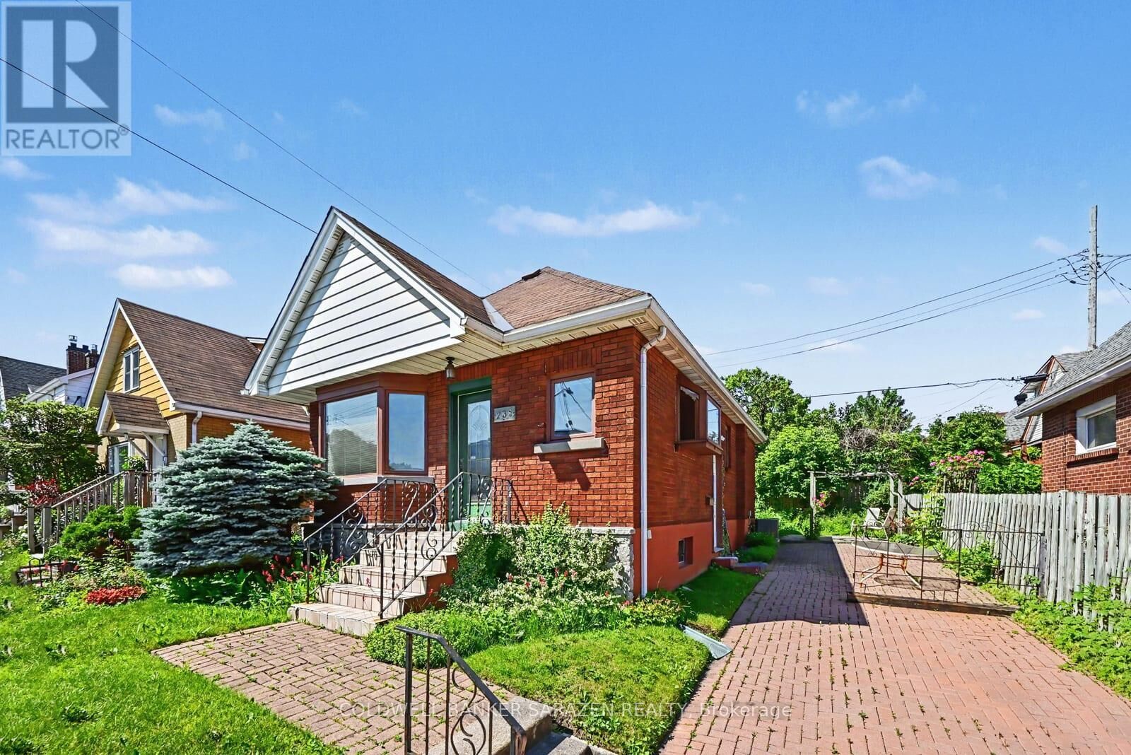 Property Photo:  238 Fairmont Avenue  ON K1Y 1X9 