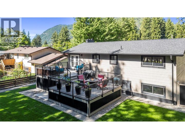 Property Photo: 713 Hemlock Crescent South BC V0E 2V1