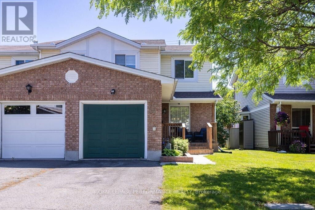 Property Photo:  38 Burlington Crescent  ON K1T 3K6 