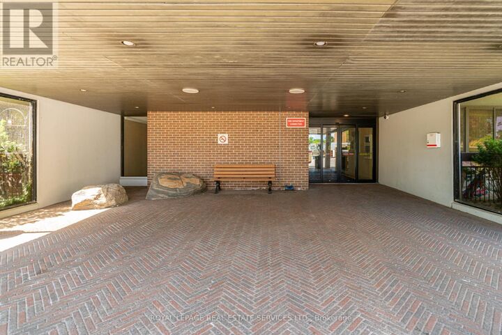 Property Photo:  250 Scarlett Road 206  ON M6N 4X5 