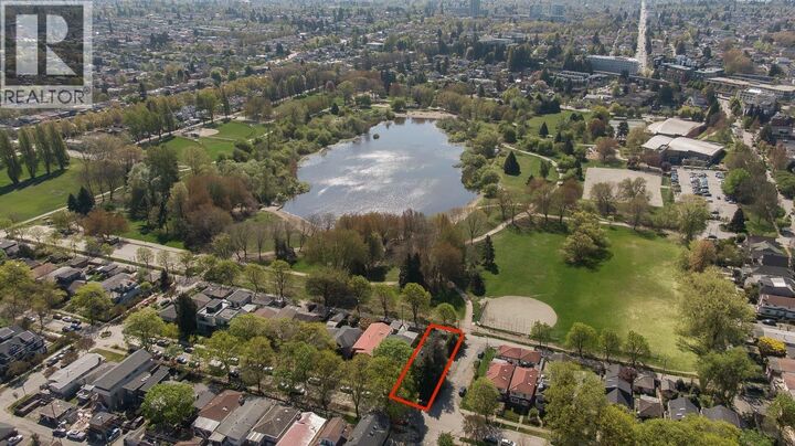 Property Photo:  2002 East 13th Avenue  BC V5N 2C4 