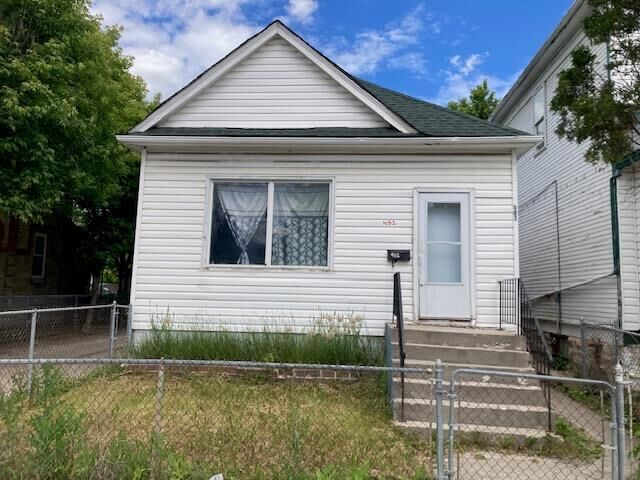 Property Photo: 481 Mountain Avenue MB R2W 1K6