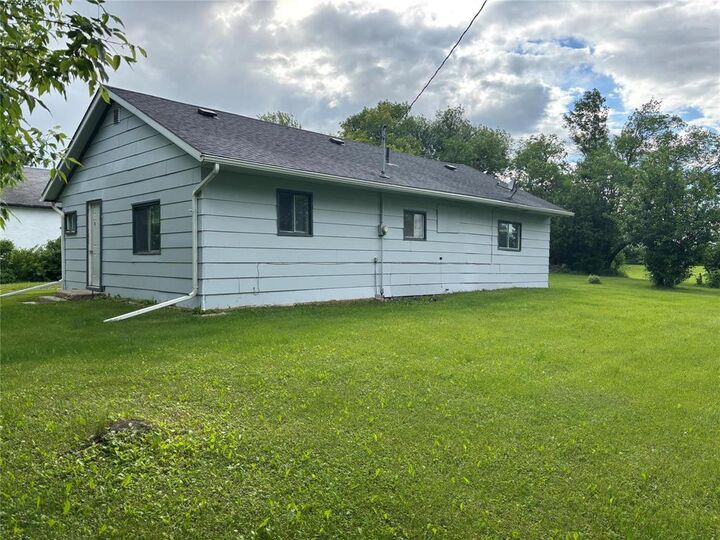 Photo de la propriété:  131 Third Street North  MB R0K 0C0 