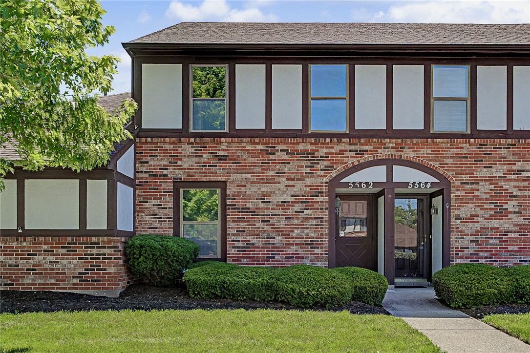 Property Photo:  5562 Cobblegate Drive  OH 45449 