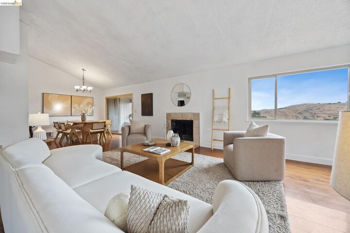 Property Photo:  201 Vista Heights Rd  CA 94530 
