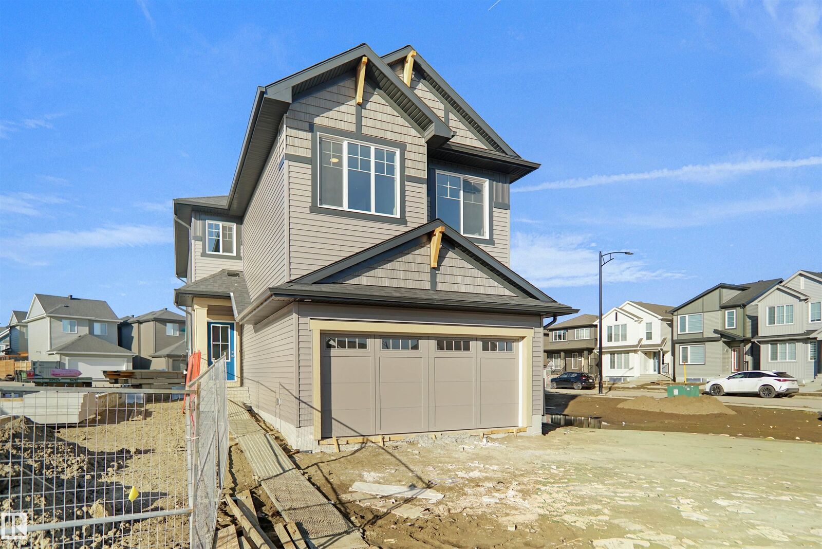 Property Photo: 948 17 Avenue NW AB T6W 4X8