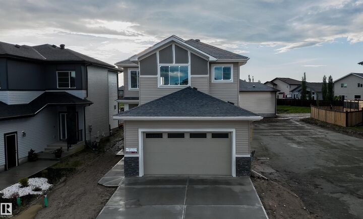 Property Photo: 44 Dalquist Bay AB T9E 1N7