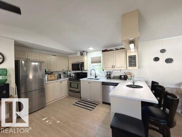 Property Photo: 36 Ridgeway Drive NW AB T6P 1G5