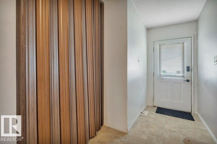 Property Photo:  540 Willow Crest NW  AB T5T 2K7 