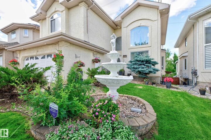 Property Photo:  979 Hollingsworth Bend Bend NW  AB T6R 3G7 