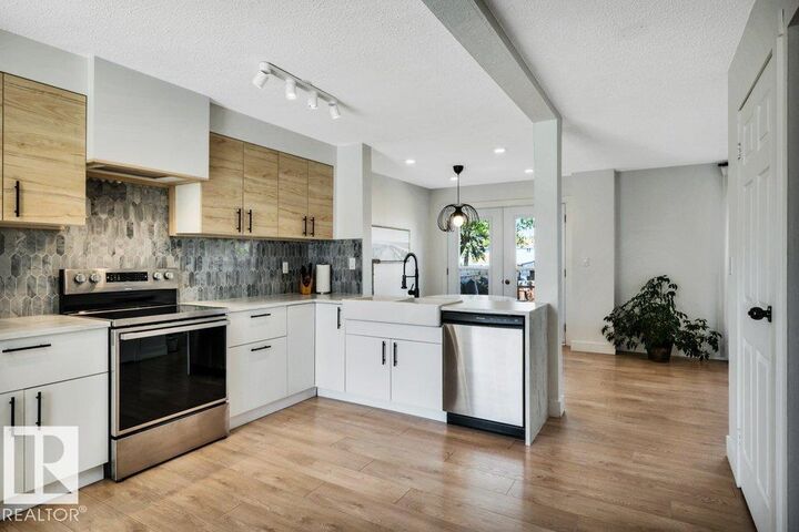Property Photo:  292 Grandin Village  AB T8N 2R6 