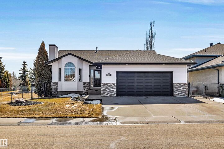 Property Photo:  5201 40 Avenue  AB T4X 1N6 