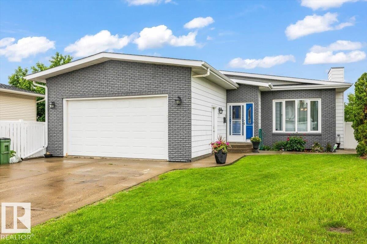 Photo de la propriété: 8720 152B Avenue NW AB T5E 6H2