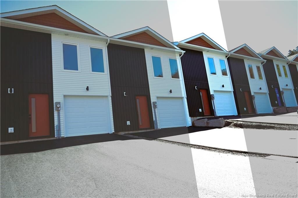 Property Photo:  31 Arlington Crescent  NB E2K 0G4 