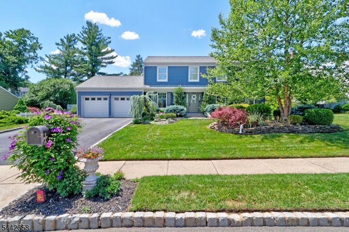 Property Photo:  13 Oaklawn Dr  NJ 07936 