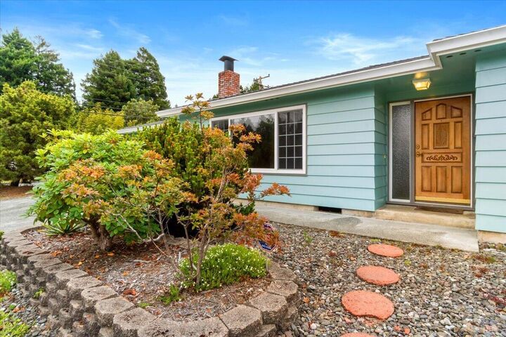 Property Photo:  1580 Sun Dial Court  CA 95503 