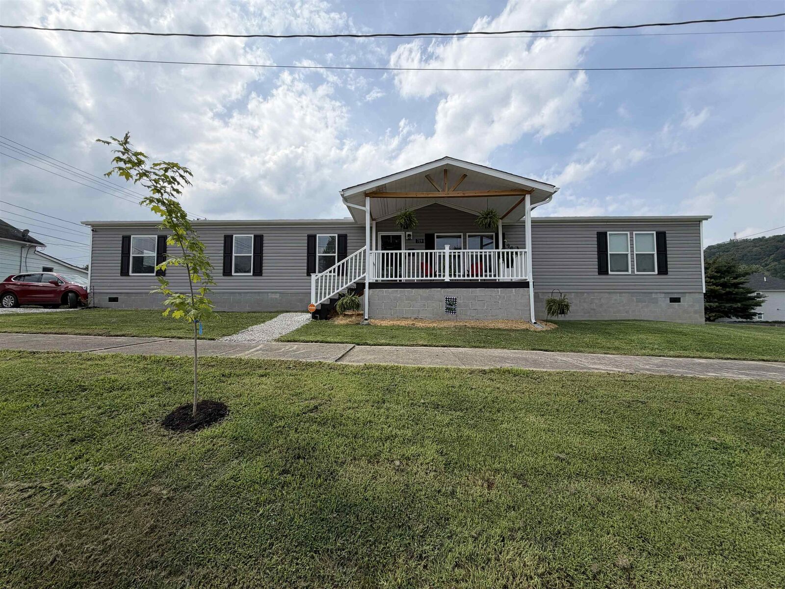 Property Photo:  719 Mulberry Street  OH 45638-1773 
