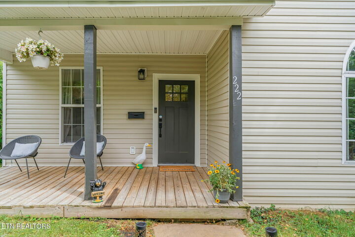 Property Photo:  222 E Oldham Ave  TN 37917 