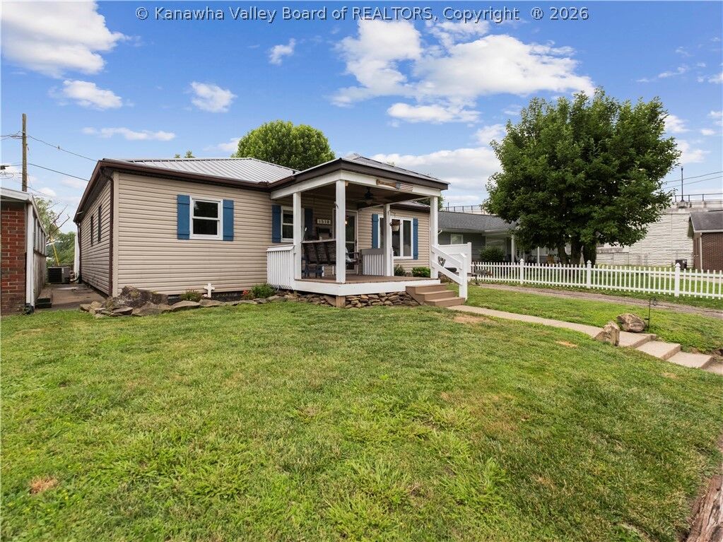 Property Photo:  1518 Fenton Circle  WV 25143 