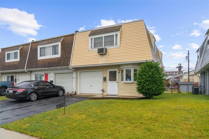 Property Photo:  2112 E Cedar  PA 18109 