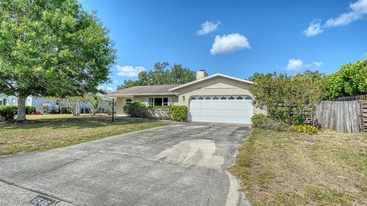 Property Photo:  1546 Georgetowne Lane  FL 34232 