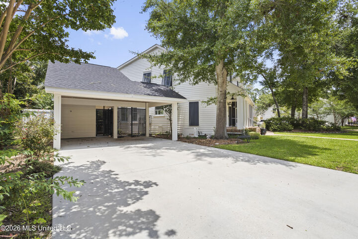 Property Photo:  18 Cedarwood Lane  MS 39503 