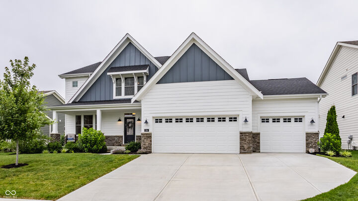 Property Photo:  164 Oakhurst Way  IN 46074 