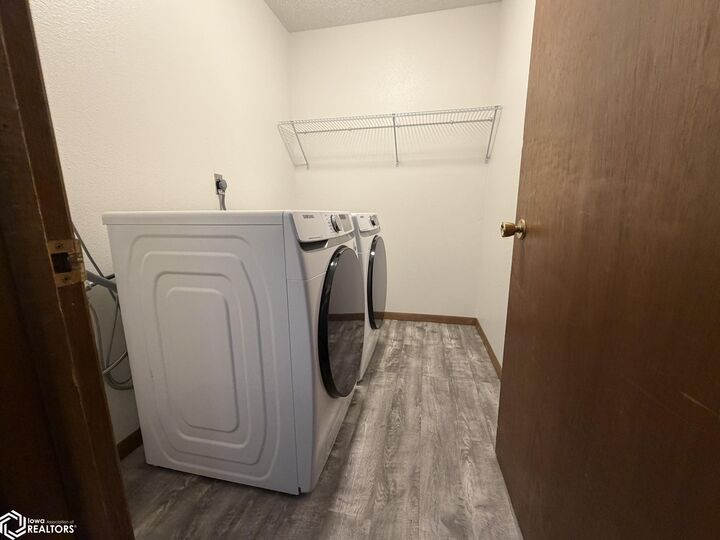 Property Photo:  1302 N Adams  IA 50401 