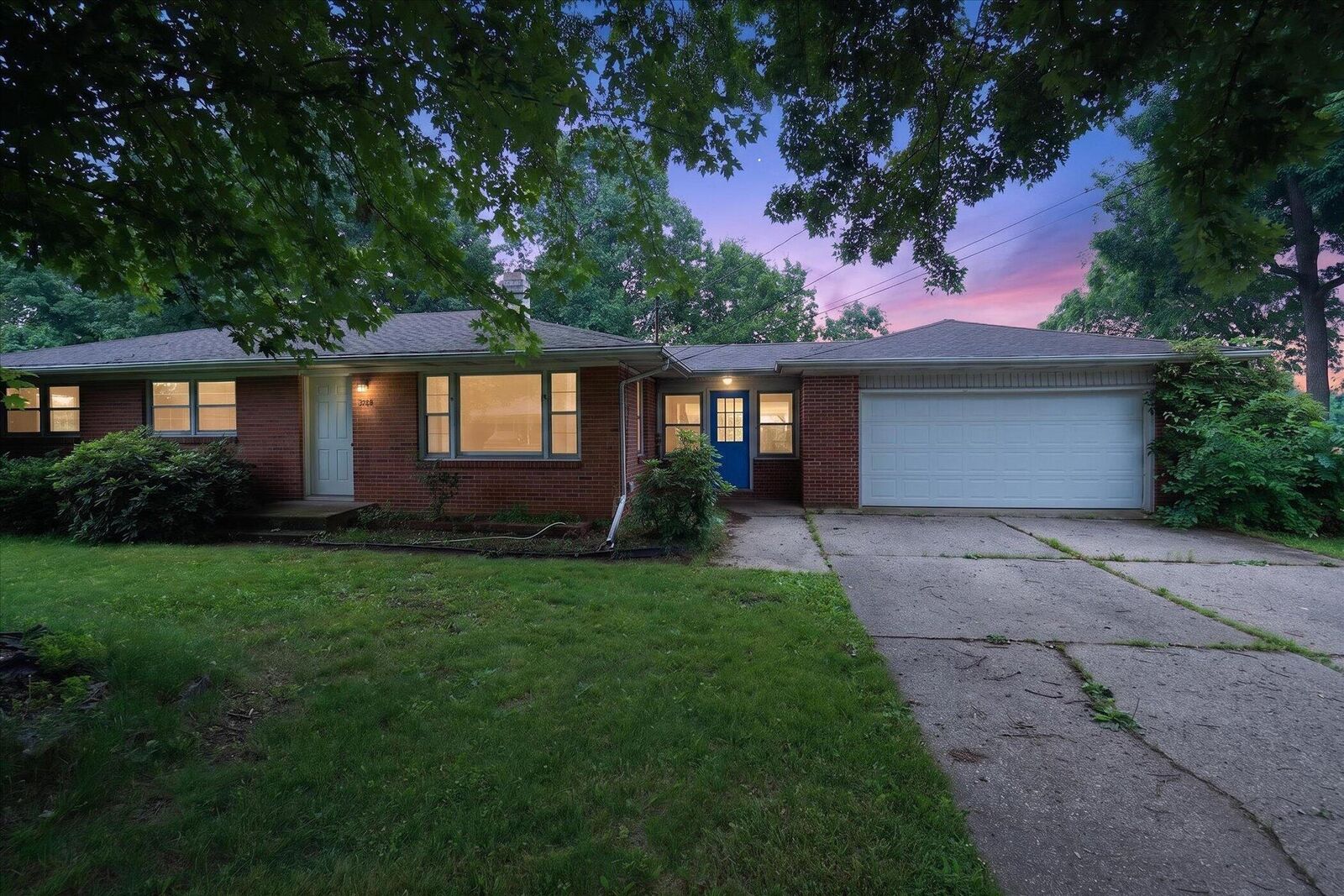 Property Photo:  227 Eastlawn  MI 49269 