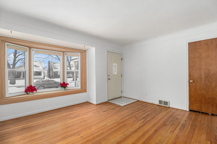 Property Photo:  9885 Hubert Avenue  MI 48101 
