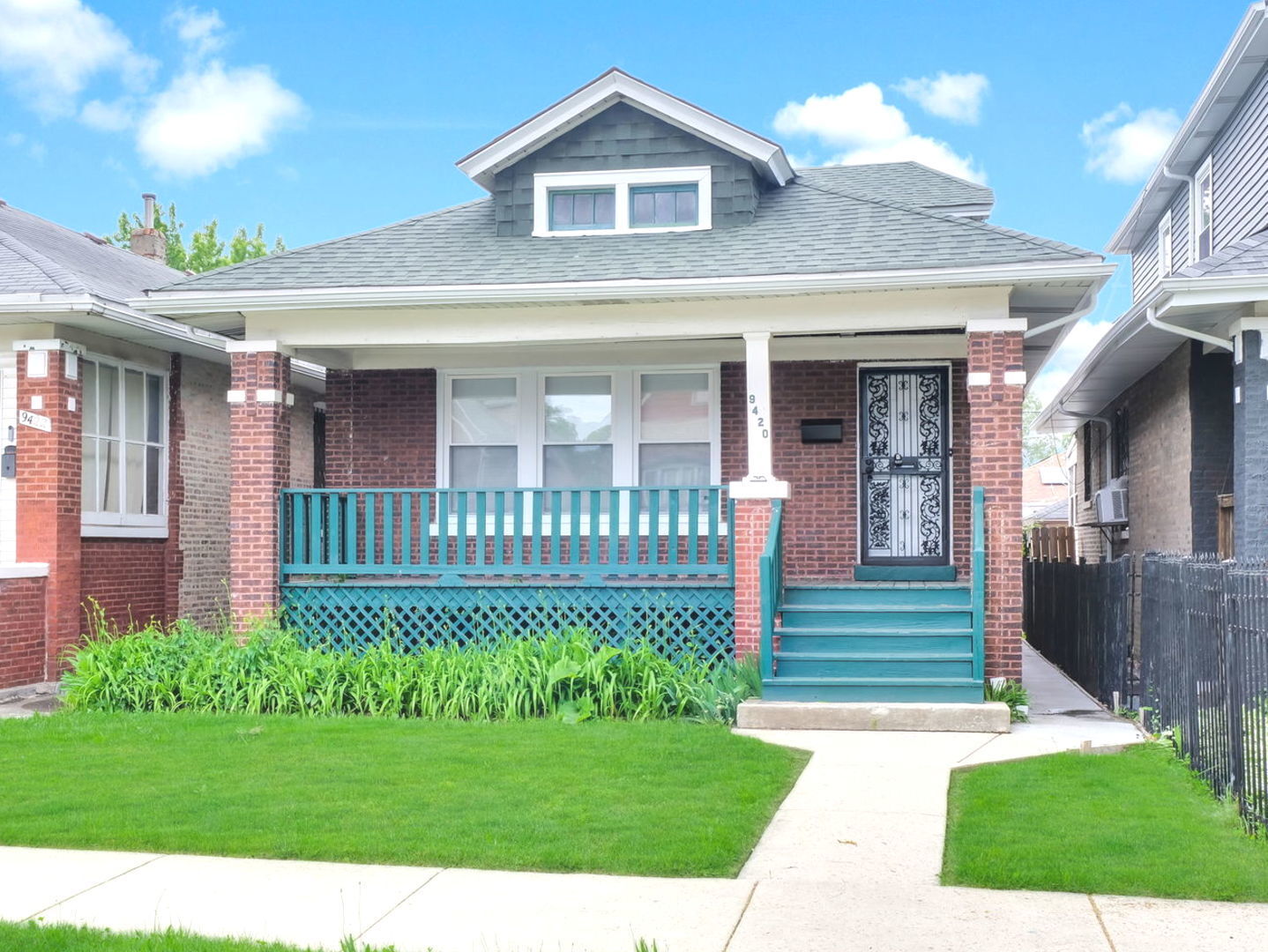 Property Photo: 9420 S Saint Lawrence Avenue IL 60619