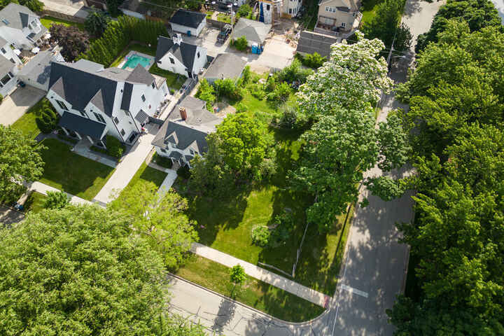 Property Photo:  41 S Stough Street  IL 60521 